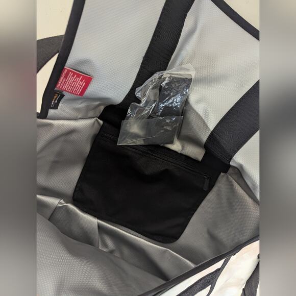 New nwt Free people Manhattan portage NY cordura cloud bike messenger bag print - Picture 3 of 6